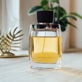 Natural Perfumes & Fragrances for Men 