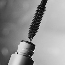 MÁDARA Organic Skincare DEEP MATTER Bold Volume Mascara - 6 ml